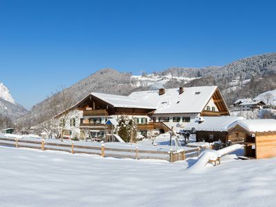 Hausansicht Pfeffererlehen im Winter