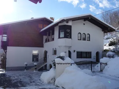Hausansicht Winter (1)