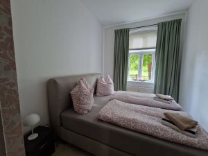 23908084-Ferienwohnung-3-Marlow-300x225-5