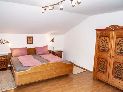 Großes Schlafzimmer