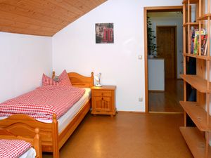 21203831-Ferienwohnung-8-Marquartstein-300x225-1