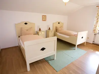 Mittelgroßes Schlafzimmer