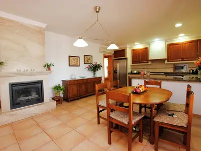 DiningRoom DiningRoom