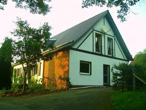 5137258-Ferienwohnung-3-Marsberg-300x225-0