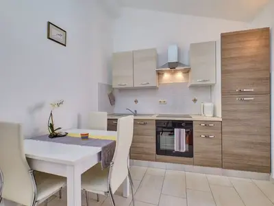 Ferienwohnung für 2 Personen in Martinšćica 7/10