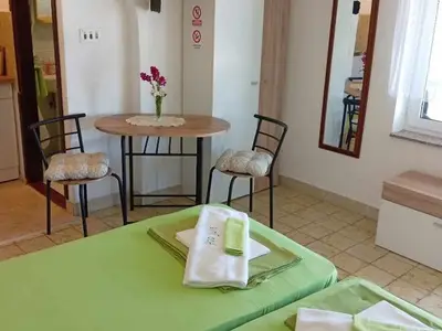 Ferienwohnung für 2 Personen in Martinšćica 9/10