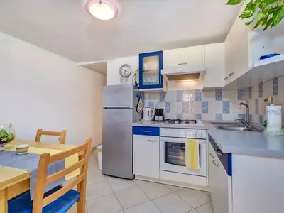 Ferienwohnung für 2 Personen in Martinšćica 8/10