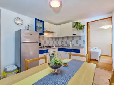Ferienwohnung für 2 Personen in Martinšćica 9/10