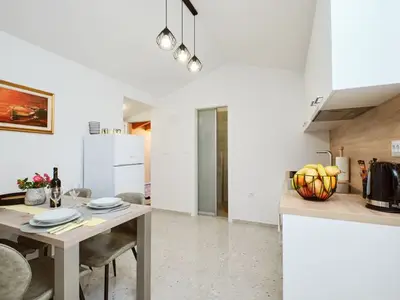 Ferienwohnung für 2 Personen in Martinšćica 7/10