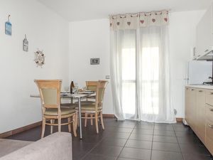 24005379-Ferienwohnung-4-Martinsicuro-300x225-2