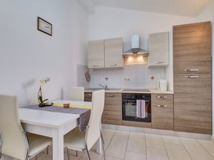 23966548-Ferienwohnung-2-Martinšćica-300x225-2