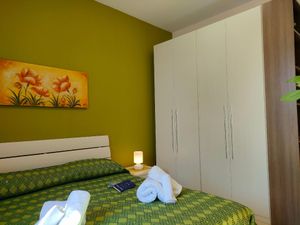 23997568-Ferienwohnung-4-Mascali-300x225-3