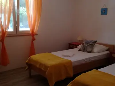 Ferienwohnung für 5 Personen in Maslinica 9/10
