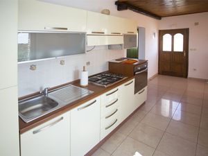 23931677-Ferienwohnung-5-Maslinica-300x225-5