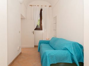 23868752-Ferienwohnung-4-Massa Lubrense-300x225-1