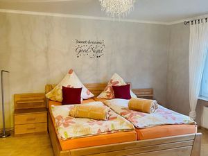 23691229-Ferienwohnung-2-Mastershausen-300x225-0