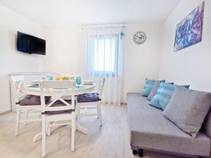 23980557-Ferienwohnung-6-Materada-300x225-1