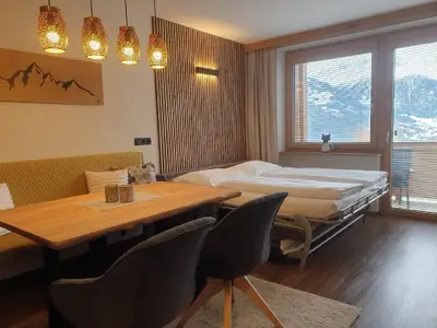 Hochwertige Schlafchouch im Wohnzimmer