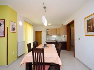 23959049-Ferienwohnung-7-Matulji-300x225-5