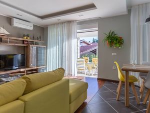 23945917-Ferienwohnung-6-Matulji-300x225-2