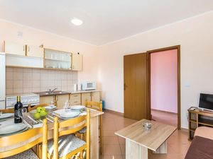 23731283-Ferienwohnung-5-Matulji-300x225-2