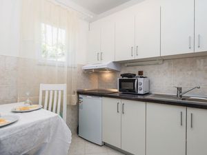 23737776-Ferienwohnung-2-Matulji-300x225-2