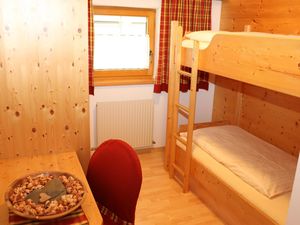 23150023-Ferienwohnung-4-Maurach am Achensee-300x225-2