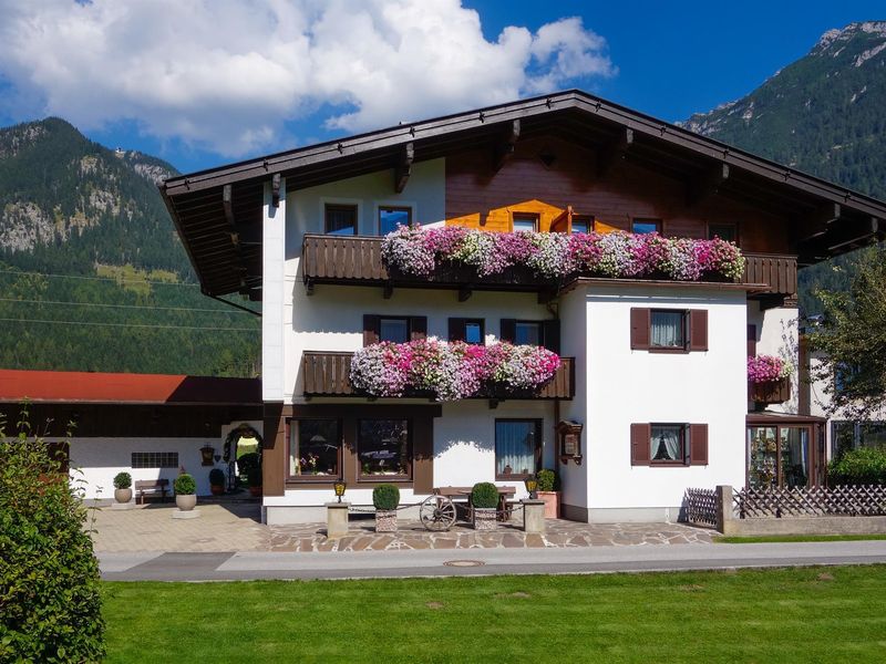 23432429-Ferienwohnung-2-Maurach am Achensee-800x600-1