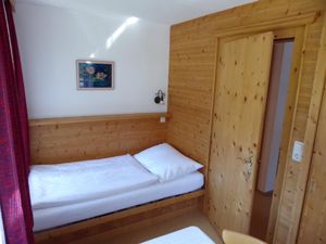 23432440-Ferienwohnung-3-Maurach am Achensee-300x225-5