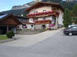 23253551-Ferienwohnung-4-Maurach am Achensee-300x225-0