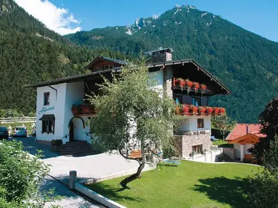 Ferienwohnung für 4 Personen (56 m²) in Maurach am Achensee 1/10