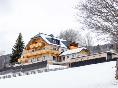 Außenseite Ferienhaus [Winter]