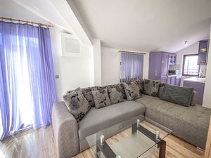 Ferienwohnung für 6 Personen (82 m²) in Mavarstica