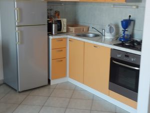 23980658-Ferienwohnung-4-Mavarstica-300x225-3