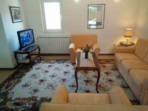 23926559-Ferienwohnung-5-Mavarstica-300x225-2