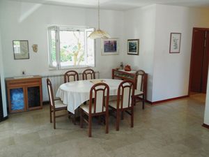 23926559-Ferienwohnung-5-Mavarstica-300x225-3