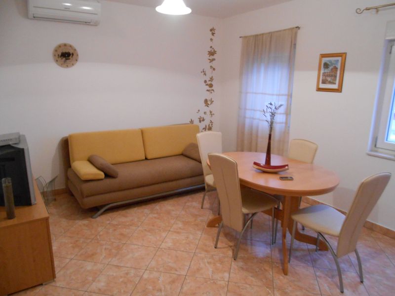 23931128-Ferienwohnung-4-Mavarstica-800x600-1