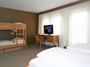 23846758-Ferienwohnung-8-Mayrhofen-300x225-3