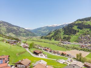 23846983-Ferienwohnung-8-Mayrhofen-300x225-2