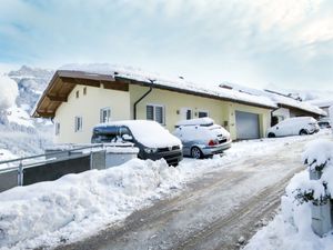 23846983-Ferienwohnung-8-Mayrhofen-300x225-4