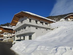 23848436-Ferienwohnung-5-Mayrhofen-300x225-1