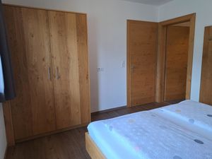 23848436-Ferienwohnung-5-Mayrhofen-300x225-2