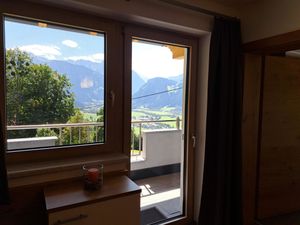 23848555-Ferienwohnung-4-Mayrhofen-300x225-2