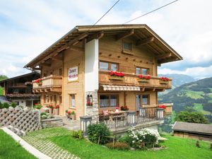 23850517-Ferienwohnung-8-Mayrhofen-300x225-0