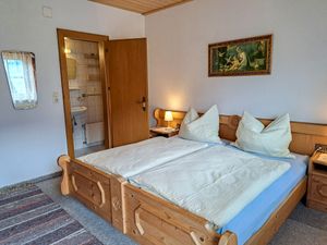 23851372-Ferienwohnung-11-Mayrhofen-300x225-3