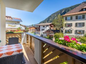 23851783-Ferienwohnung-5-Mayrhofen-300x225-3