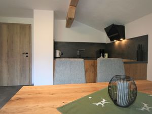 23859923-Ferienwohnung-5-Mayrhofen-300x225-3