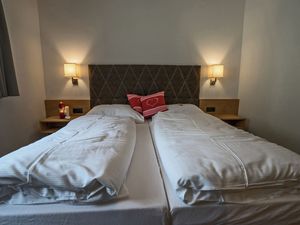 19336618-Ferienwohnung-6-Mayrhofen-300x225-5