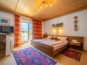 23895911-Ferienwohnung-5-Mayrhofen-300x225-4