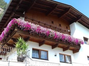 22768091-Ferienwohnung-4-Mayrhofen-300x225-1